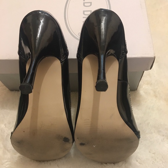 Black heels - Picture 2 of 3